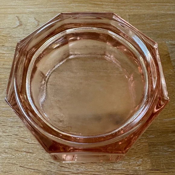 Vintage Pink Depression Glass Octagonal Covered Dish - Art Deco Candy Jar - Picture 4 of 7